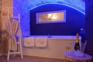 Fotografie z fotogalerie ubytování Anna Suite con Vasca Idromassaggio v destinaci Conversano