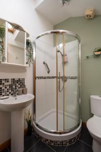 Ένα μπάνιο στο Luxury 5-Bed Penthouse with Free Parking & Views +60 φωτογραφίες