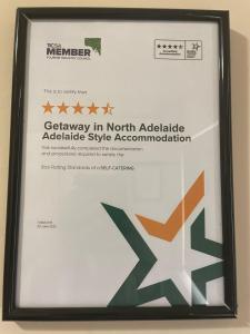 Certifikát, hodnocení, plakát nebo jiný dokument vystavený v ubytování Adelaide Style Accommodation-Getaway in North Adelaide- close to city