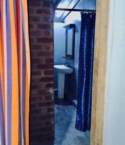 Mango Tree Homestay and Hostel 욕실