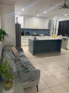 Η κουζίνα ή μικρή κουζίνα στο Bushland on the Beach