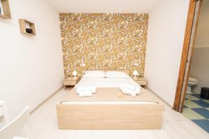Central Room 128L客房内的一张或多张床位