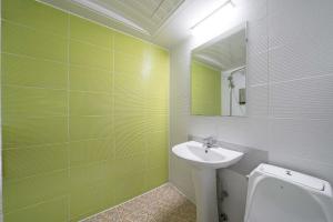 Ssum Hotel Suwon的一间浴室