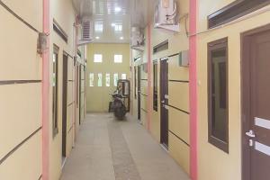 Фотография из галереи Ayna Syariah Mitra RedDoorz Indramayu в городе Чиребон