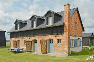 Το κτήριο όπου στεγάζεται  η παραθεριστική κατοικία