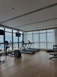 Fitness centrum a/nebo fitness zařízení v ubytování One Euphoria Walking Street Netflix fast wifi
