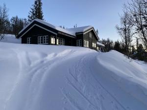 Traditional Cabin In Gålå With Stunning Nature semasa musim sejuk