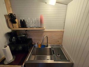 Кухня или мини-кухня в Plantation Home Banana Hut Haiku
 +19 фотографий