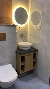 Gallery image of Hotel Shree Sadhna - Vrindavan Chhatikara Road in Vrindāvan