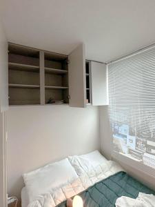 Seongsu 10 minutes, K-Architectural Designers' Unique House 객실 침대