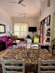 Photo de la galerie de l'établissement The Umri Lansdowne, à Lansdowne