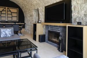 Et tv og/eller underholdning på Chabtine Sky Village