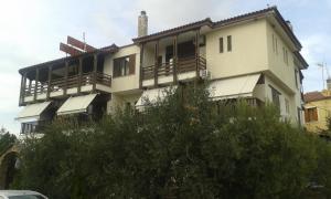 Foto da galeria de Hotel Ballas em Agria