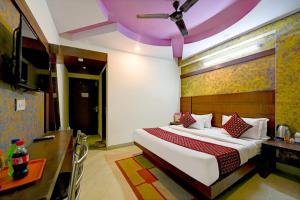 Postel nebo postele na pokoji v ubytování Hotel Re Pose Villa Near New Delhi Railway Station
