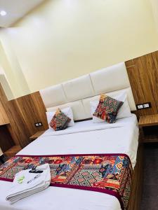 Postel nebo postele na pokoji v ubytování Hotel Re Pose Villa Near New Delhi Railway Station