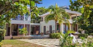 Сад в Hospitality Expert Little Waters Villa Negril