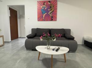 Χώρος καθιστικού στο Connect Suites