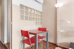 Galeriebild der Unterkunft Acogedor estudio en Pedregalejo junto al mar in Málaga