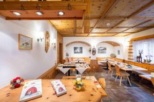 Restaurace v ubytování Garni Alpenrose - Grusaida