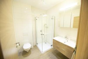 Koupelna v ubytování Boardinghouse Schellenberg