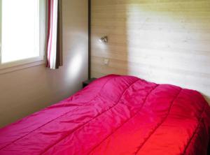 Ένα ή περισσότερα κρεβάτια σε δωμάτιο στο Chalet 3 étoiles - Piscine - eebbie +13 φωτογραφίες