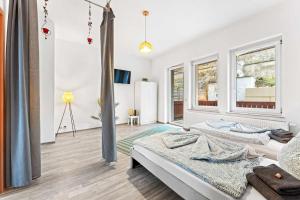 Ένα ή περισσότερα κρεβάτια σε δωμάτιο στο Nice Apartment with Balcony