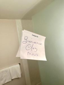 Certifikát, hodnocení, plakát nebo jiný dokument vystavený v ubytování Campanile Hotel Chantilly