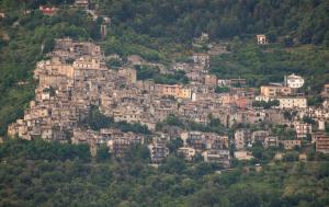 a group of houses sitting on a hill at B&B Francesca in Serrone