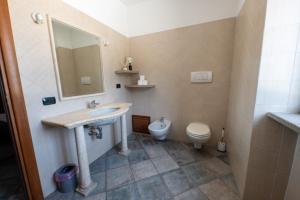 Ένα μπάνιο στο Mia Rooms