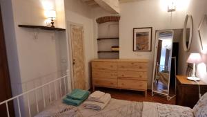 Gallery image of IL PICCINO 29, Esperienza Romantica in Borgo.... in Montescudaio