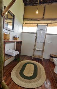 Ένα μπάνιο στο Aardvark Safari Lodge