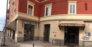 The facade or entrance of Bolognina Apartments