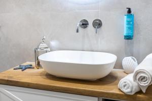 Ένα μπάνιο στο Apartamenty Nad Zatoką DeLuxe +11 φωτογραφίες