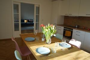 Cucina o angolo cottura di Gemütliche Wohnung in unmittelbarer Nähe zum See