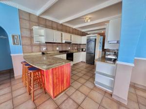Η κουζίνα ή μικρή κουζίνα στο 26 Colwyn Drive , Sheffield