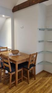 Imagine din galeria proprietății Monteur- und Ferienwohnung Ludwigshafen, BASF Tor 7 în Ludwigshafen am Rhein +3 fotografii