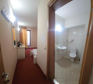 Koupelna v ubytování Guest House ANEX