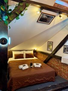 Postel nebo postele na pokoji v ubytování Pirocanac Rest&Rooms top 25