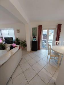 Posezení v ubytování 88qm Wohnung nahe Stuttgarter Flughafen