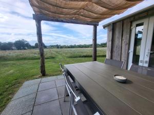 Balkoni atau teres di Hoeve Twente - De Bosuil