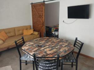 Μια τηλεόραση ή/και κέντρο ψυχαγωγίας στο Lo De Maria Adela