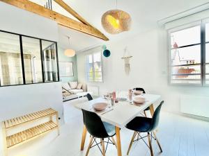 Ruang duduk di Blue Beach Les Sables d'Olonne +31 gambar