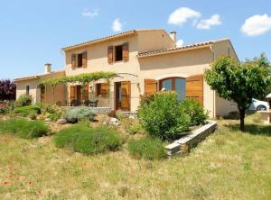 Zahrada ubytování Jolie Villa dans LE LUBÉRON