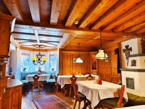Posedenie v ubytovaní Hotel Stolz