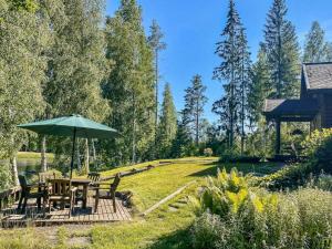 Zahrada ubytování Holiday Home Hartolan ilo by Interhome