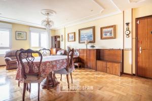 Posezení v ubytování MyHouseSpain - Amplio apartamento con vistas en pleno centro