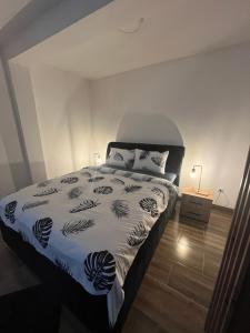 Ένα ή περισσότερα κρεβάτια σε δωμάτιο στο Central Duplex Apartment