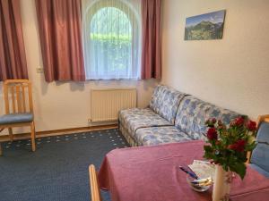 Posezení v ubytování Apartment Sonnenschein B by Interhome