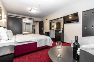 Posteľ alebo postele v izbe v ubytovaní Hotel Soray + 37 fotografií