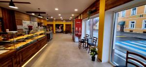 Bazén v ubytování Hostel Sonce nebo v jeho okolí